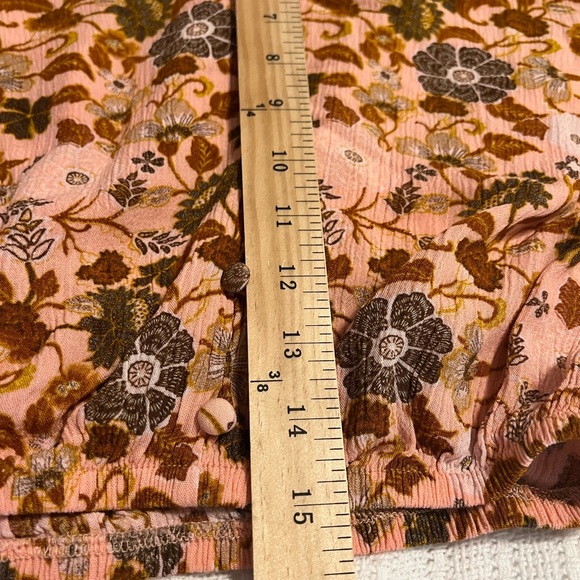 #1196. Gypsies & Moondust Long Bell Sleeve Crop Top with V-Neck. Size XS - Picture 8 of 8